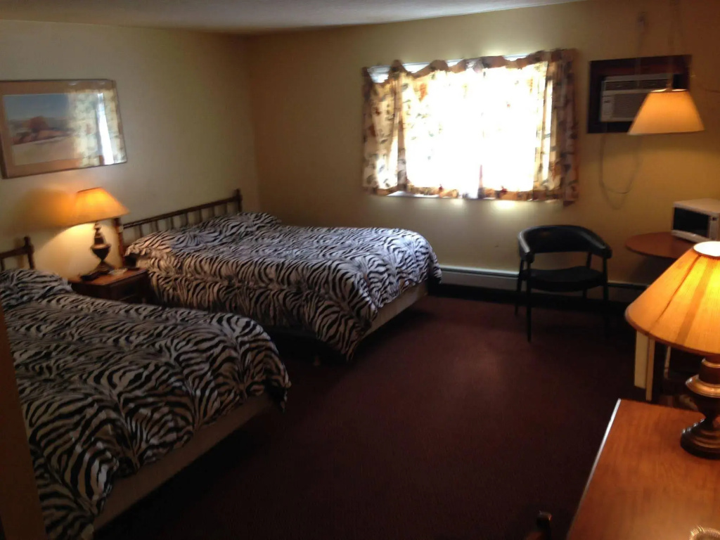 Englehart Inn