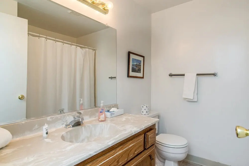 Lake Village Townhouse B