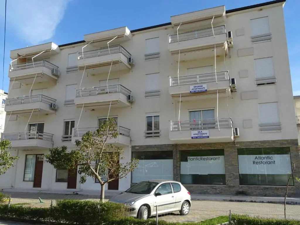 Menikos Apartments