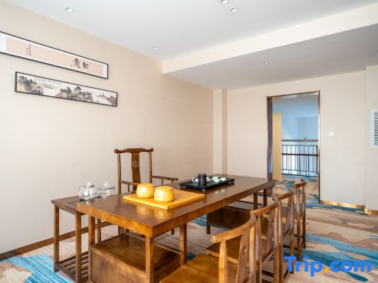 Holiday Inn Bali (Lanzhou Xigucheng High speed Railway Station)
