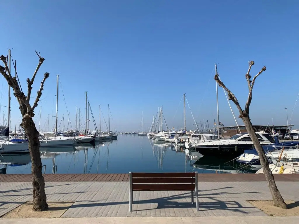 Acogedor Apartamento En Roses - 50m Playa - WIFI - Aire Acondicionado