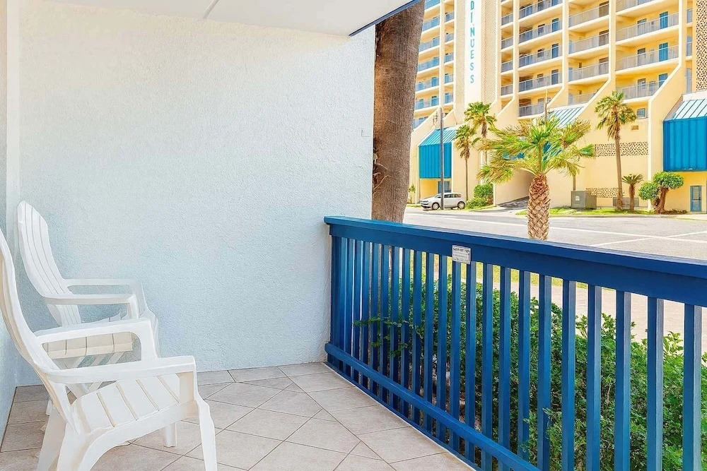 Surfside Ii #109 2 Bedroom Home by RedAwning