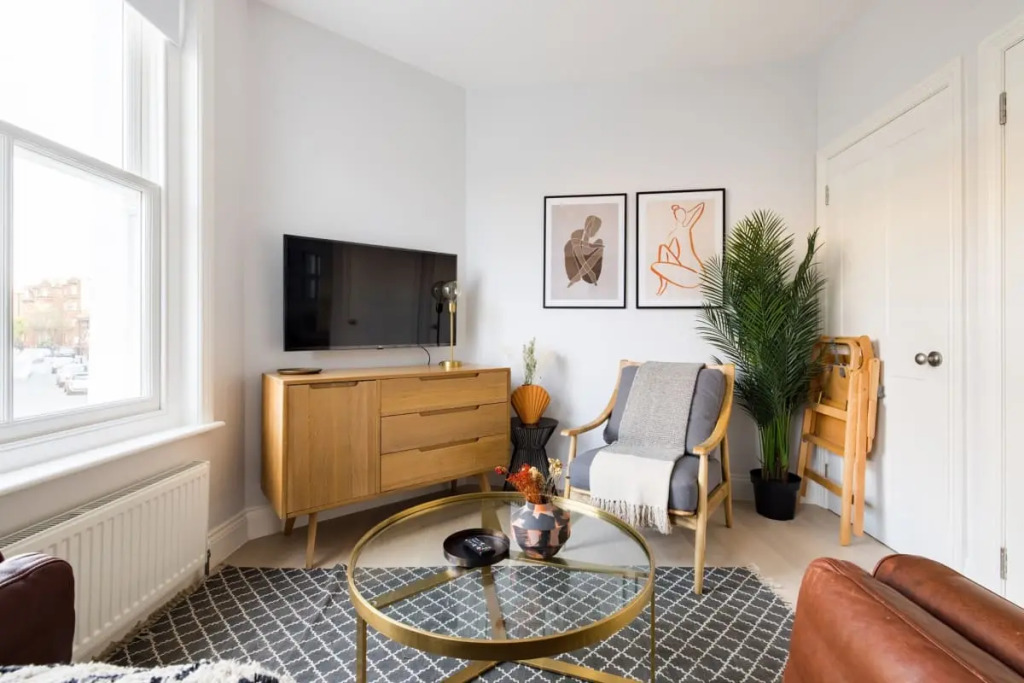 The Baron’s Bolthole - Modern & Bright 1BDR  Flat