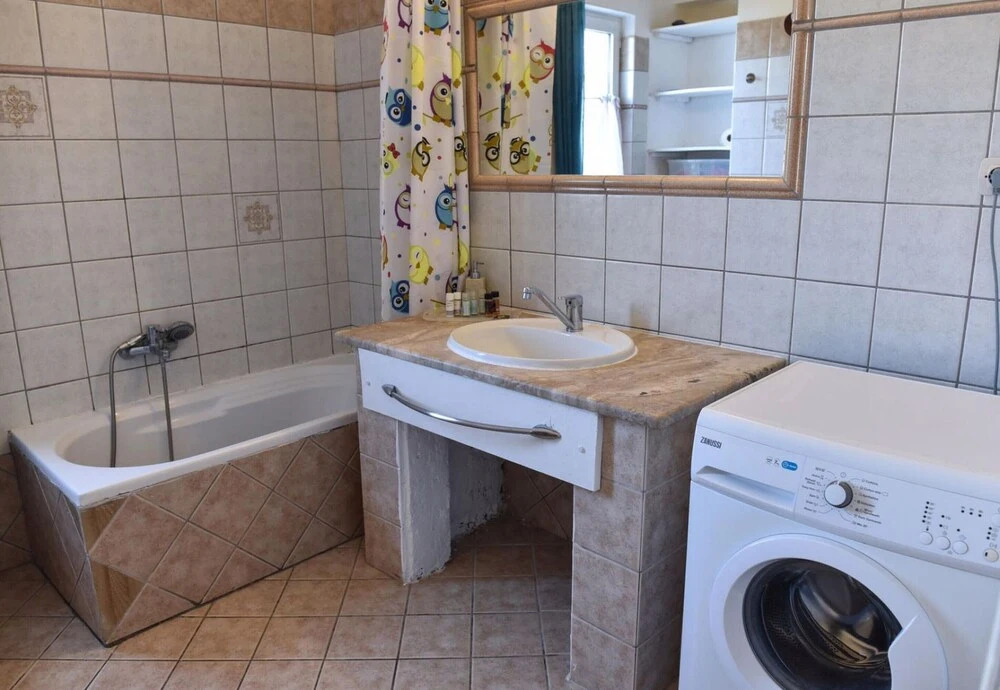Sarakina Apartment 50m From The Beach