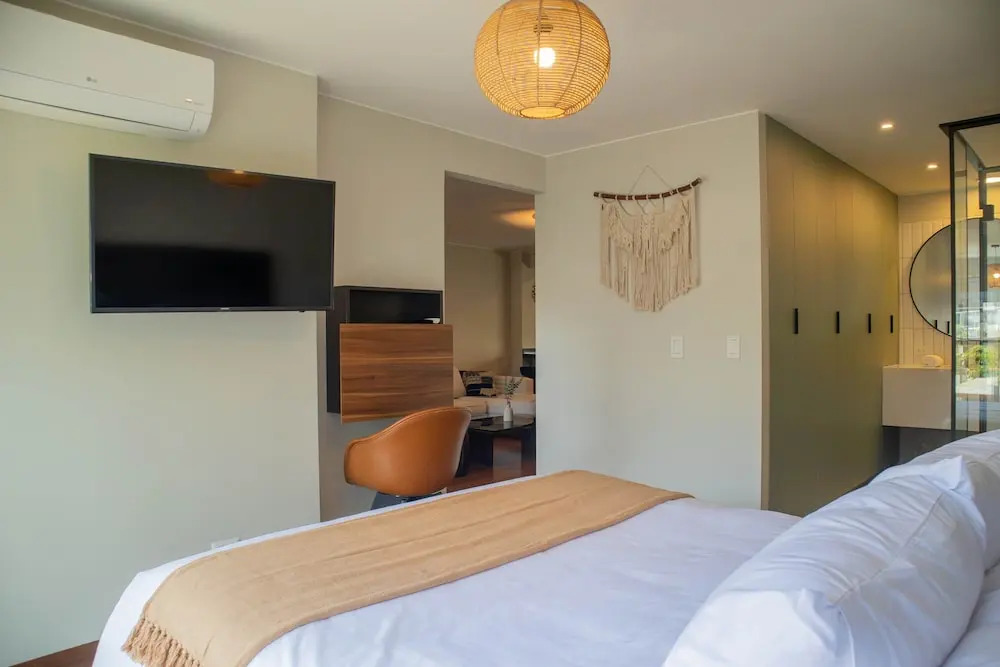 w Atonishing 1BR With Terrace in Barranco