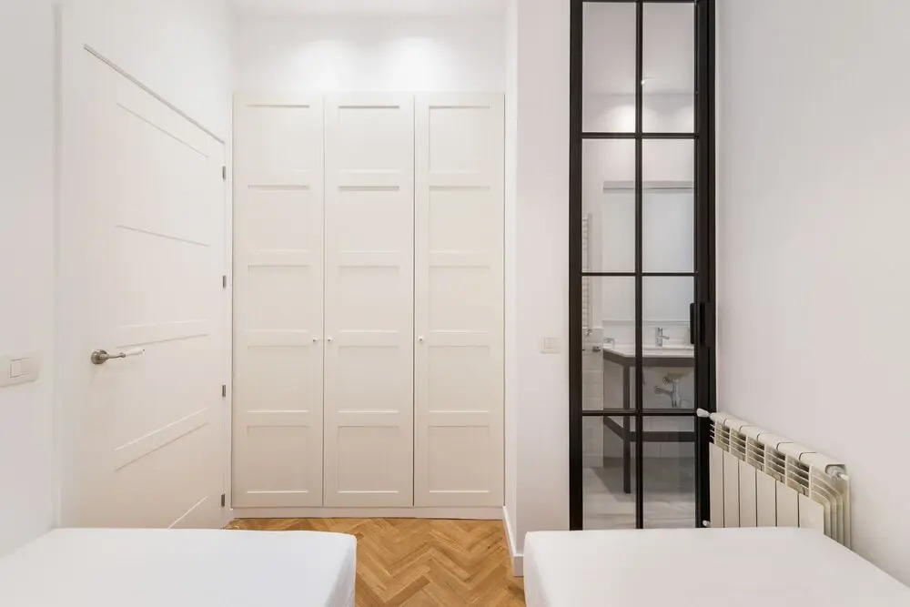4pax. With 2 Bds. & 2 Bathrooms Next to Atocha Train Station