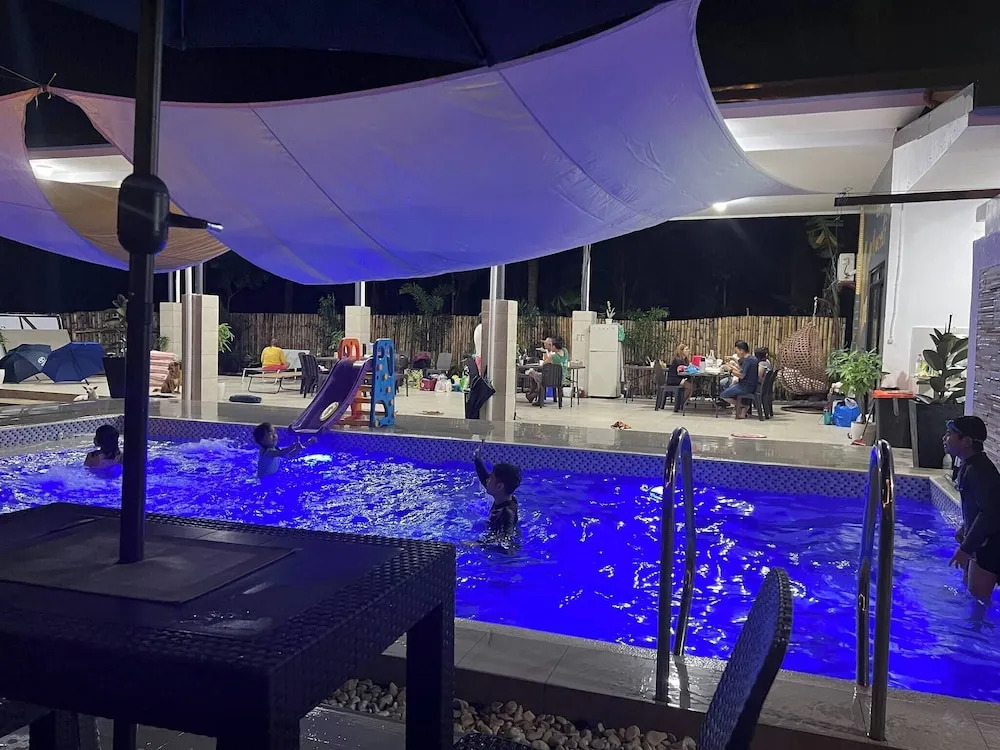 Serene Farmhouse Retreat in Alfonso, Cavite - Perfect for Family Getaways