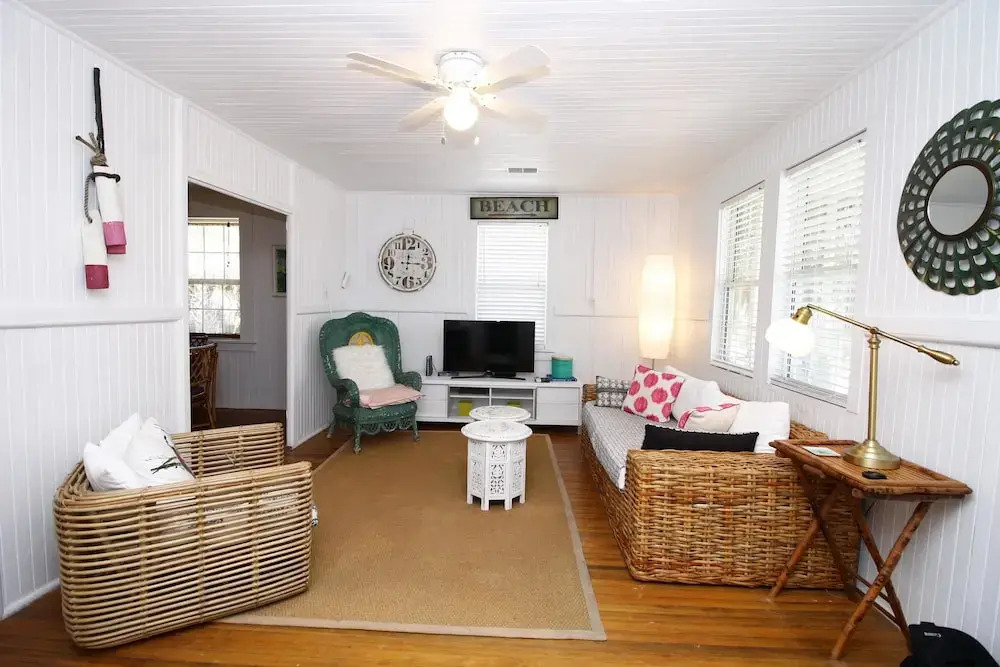 E ARCTIC 412 2 Bedroom Holiday Home By My Ocean Rentals