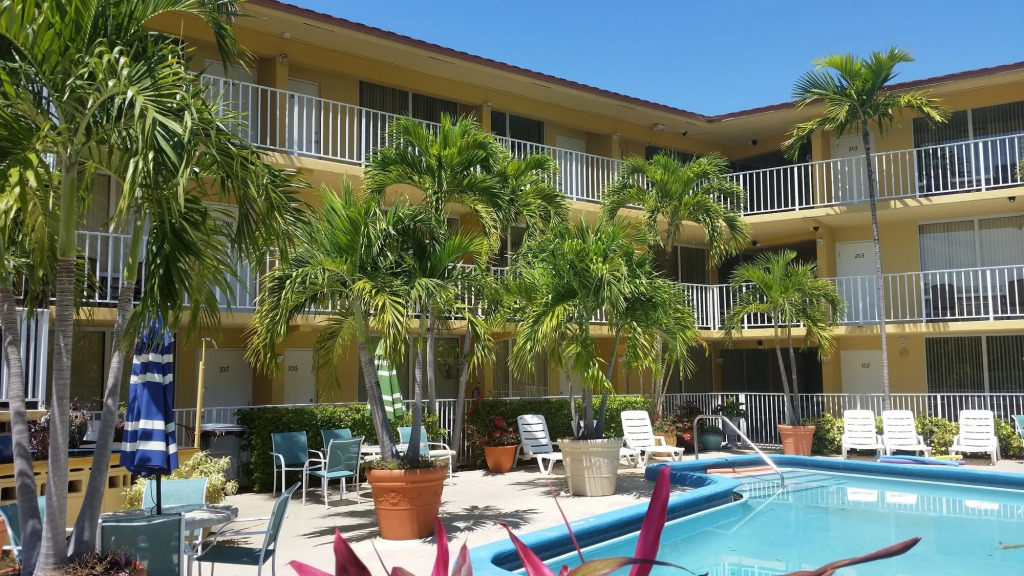 Ocean Mile Hotel