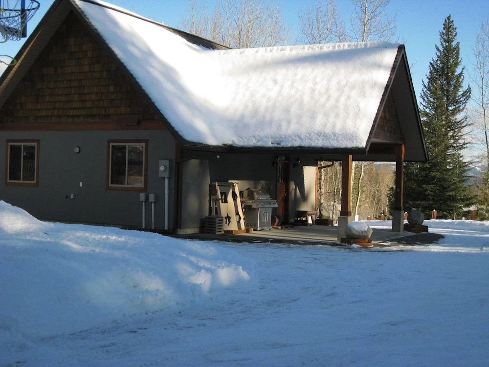 Mountain Town Properties Aladar's Guest Cabin