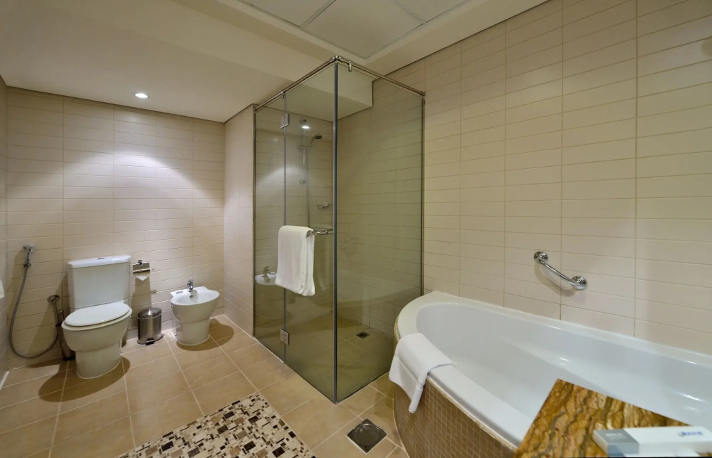 Oaks Liwa Heights Hotel Suites