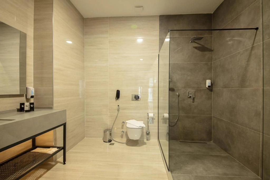 V Center Hotel