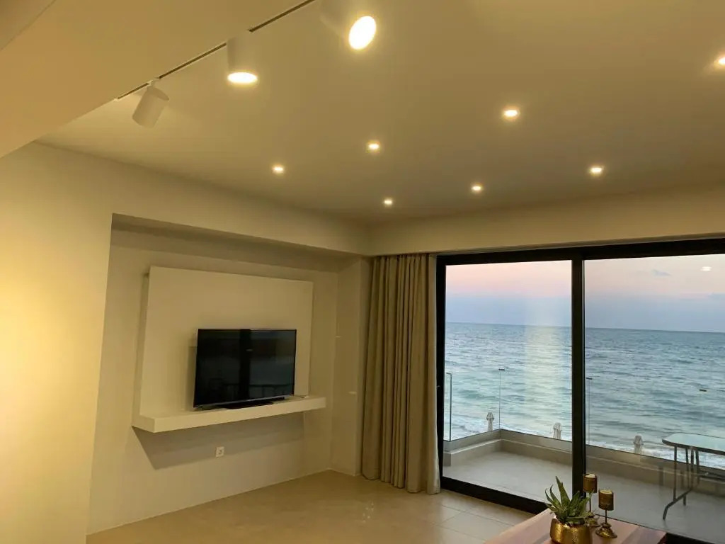 Central Urban Luxury Sea View Apt Since 2009