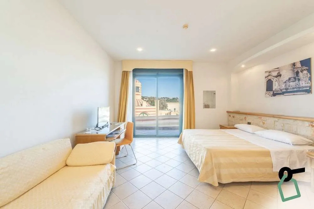 HOTIDAY Leuca Lungomare