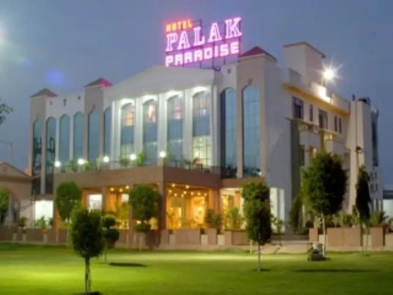 Palak Paradise