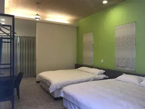 Brown No.3 B&B