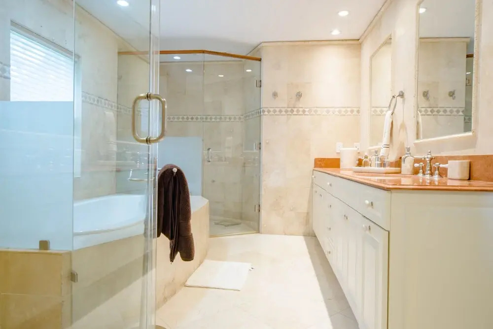 Crystal Court Estate - Four Bedroom Home