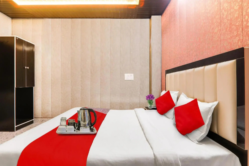 Flagship 93242 Hotel Comforties