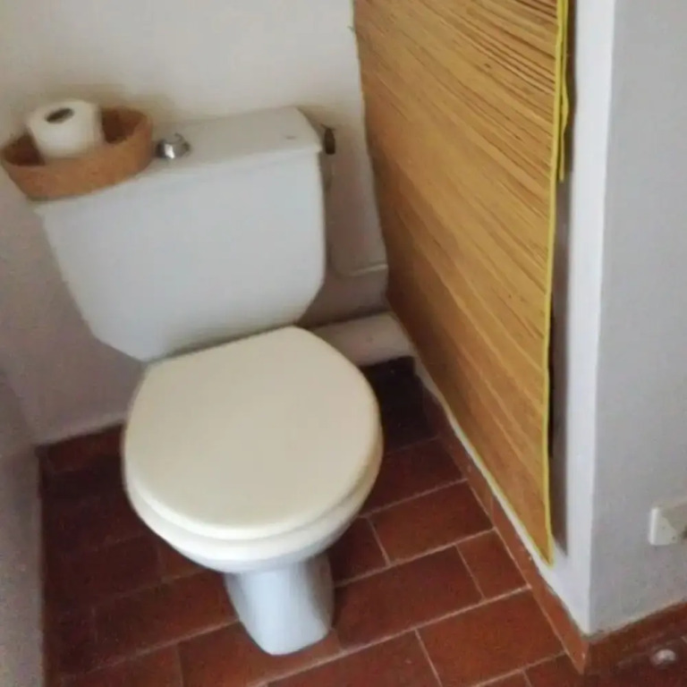 Studio in Vence, With Wonderful Mountain View, Pool Access and Wifi - 14 km From the Beach