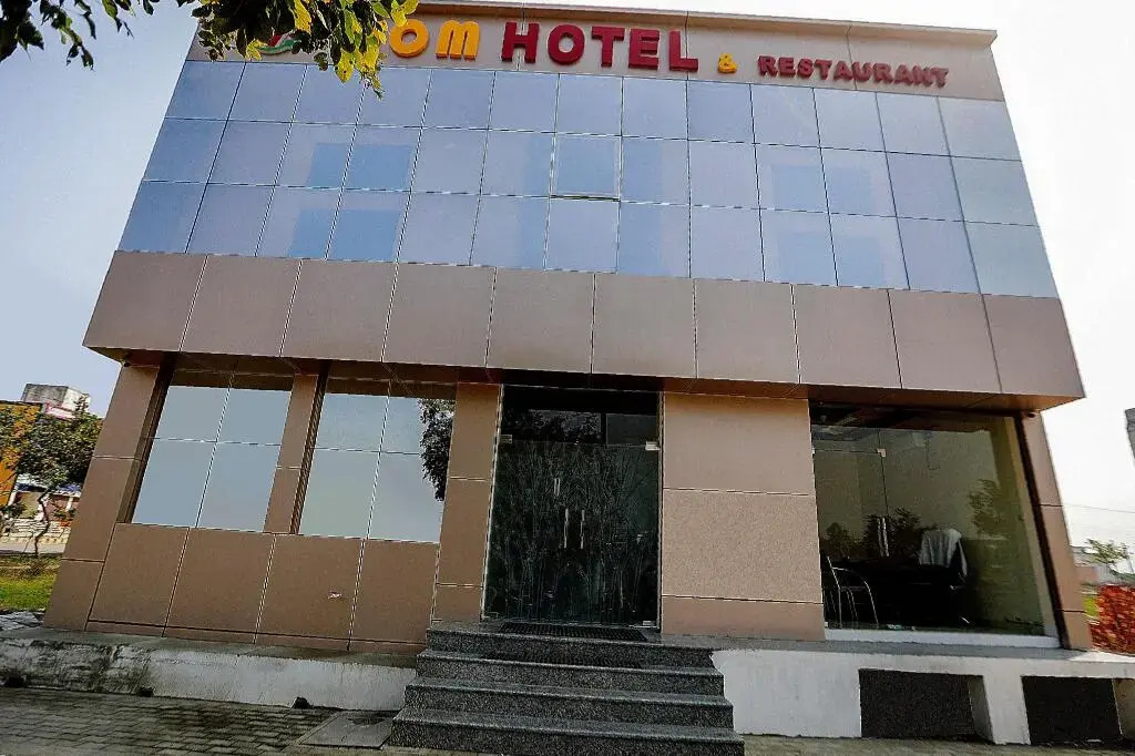 Hotel Viom by OYO Rooms