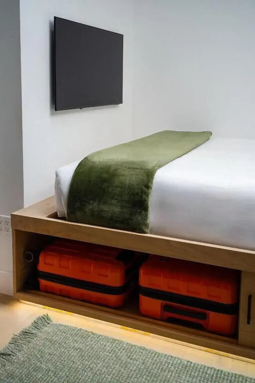 Little Charlie Hotel