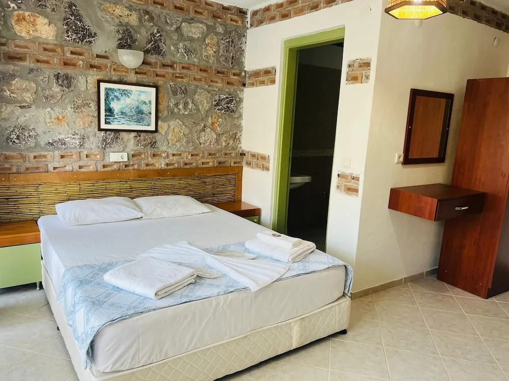 Söğüt Taş Otel