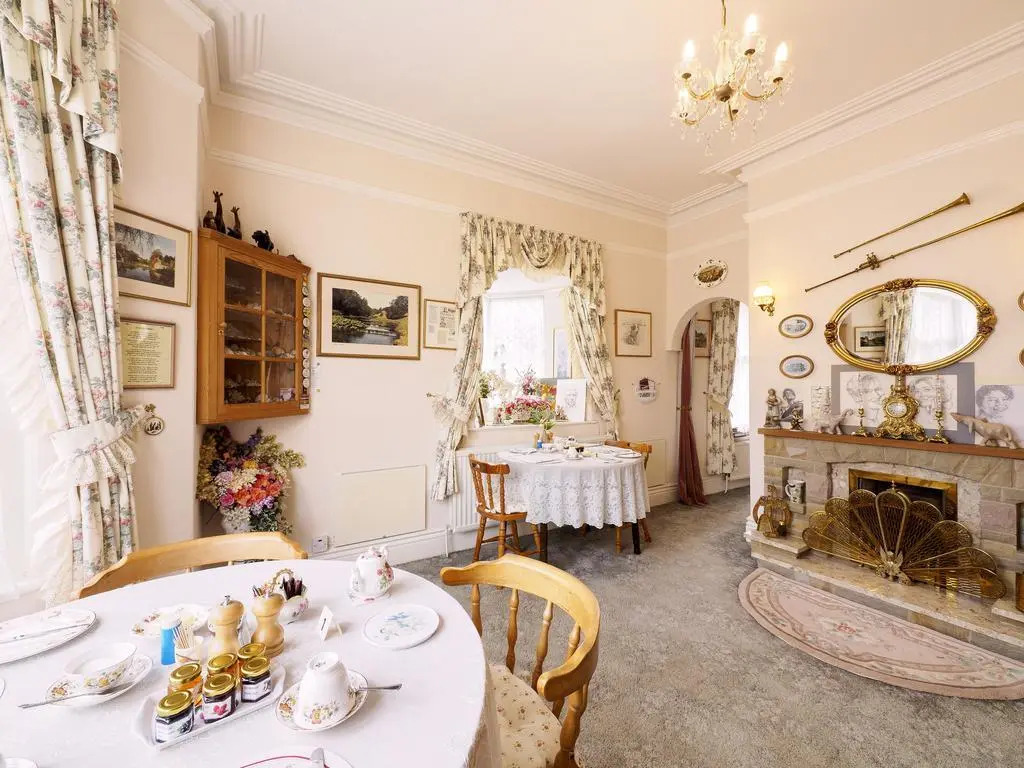 Braemar Guest House