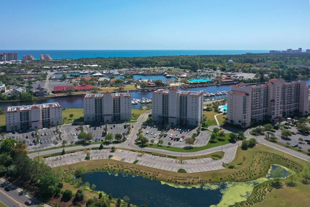 Yacht Club Villas #1-201