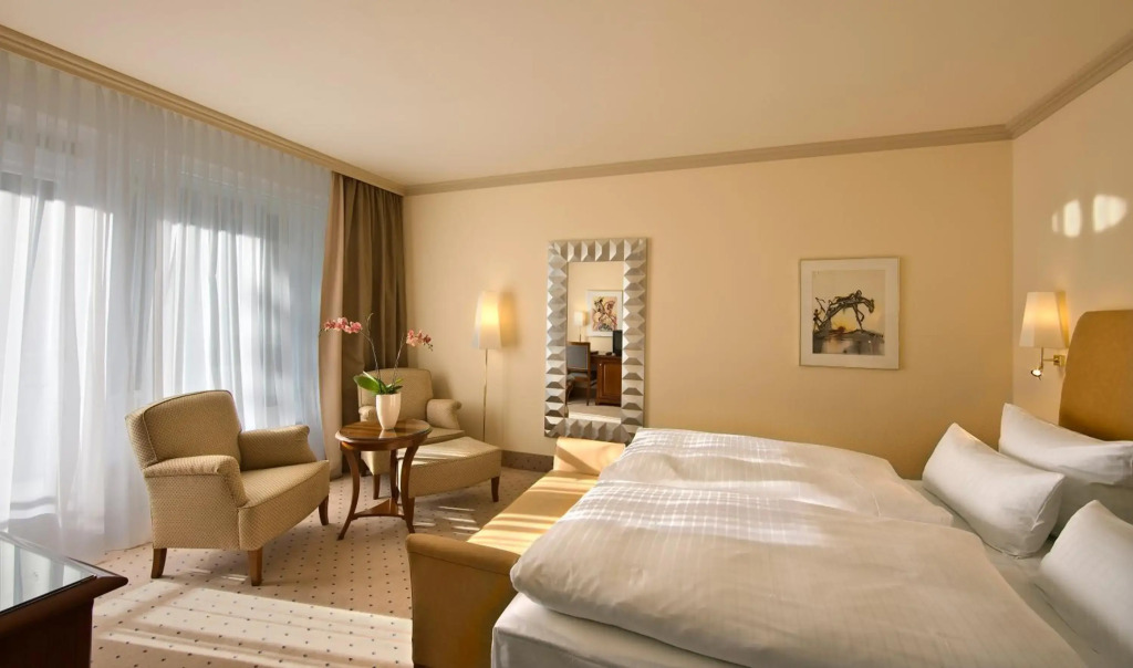 Bernstein Hotel Villa Kastania