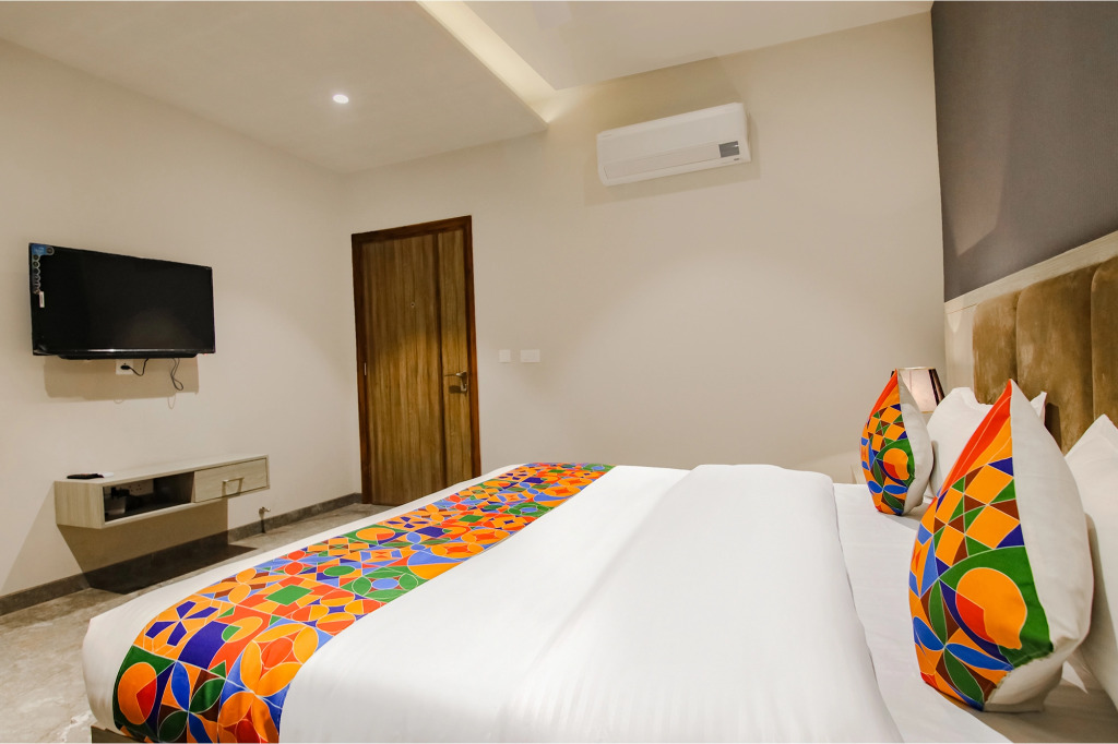FabHotel Prime K9 Grand
