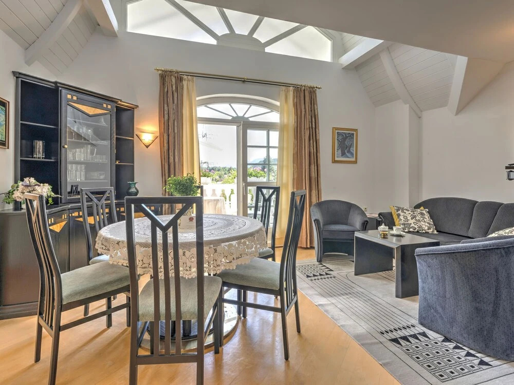 Plush Apartment in St. Kanzian am Klopeinersee with Sauna