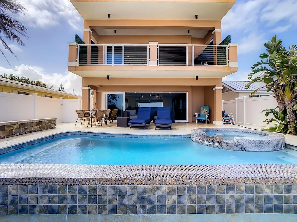 Hip Nautic Luxury Beachfront Beach Home With Pool - Car Free Beach - 4071h