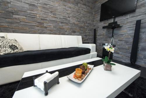 Apartment Adi