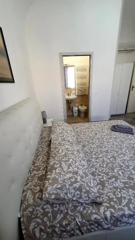 rooms cris