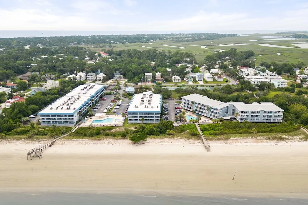 Beach Racquet A313 by Tybee Vacation Rentals