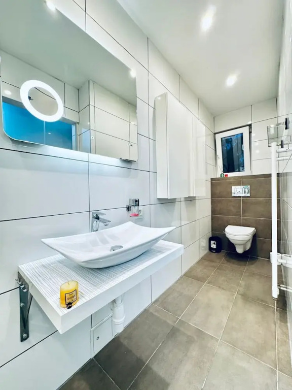 2BR 1LR Apartment for 5 Peaceful Stay