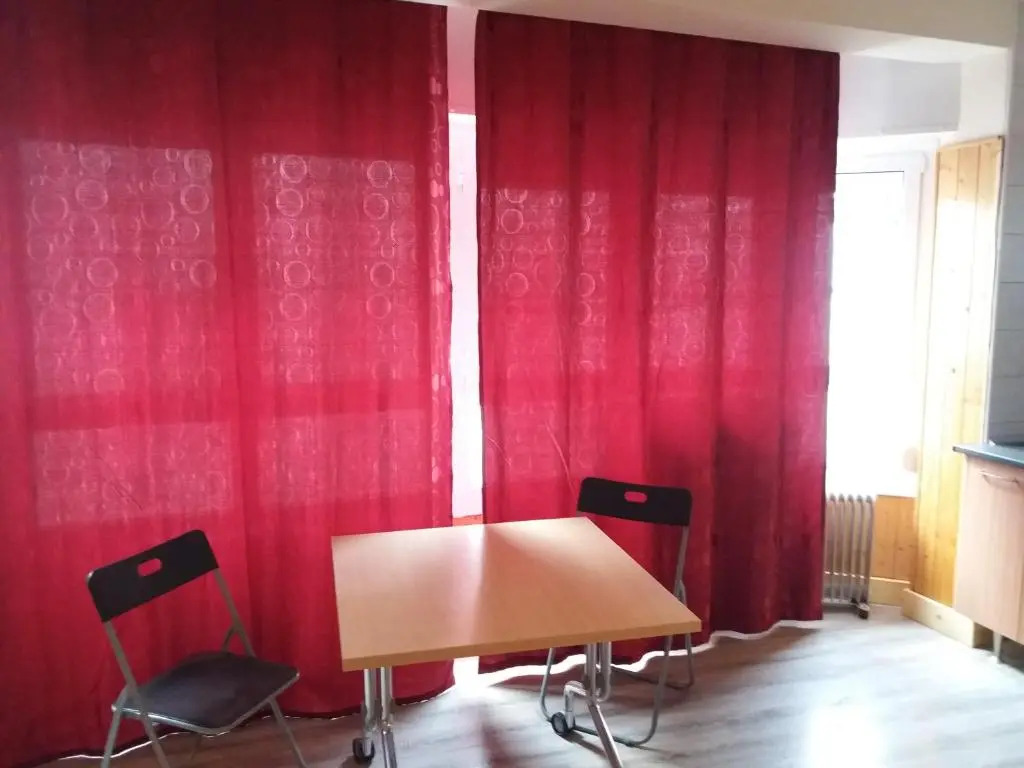 Rosesapparts Estudios & Parking