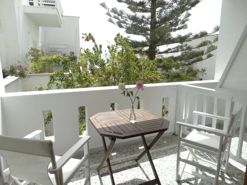 Naxos Lane Center