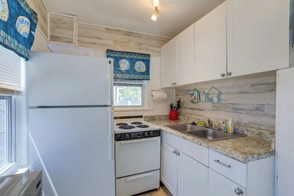 Steps to Seawall: Cozy Indian Rocks Beach Cottage