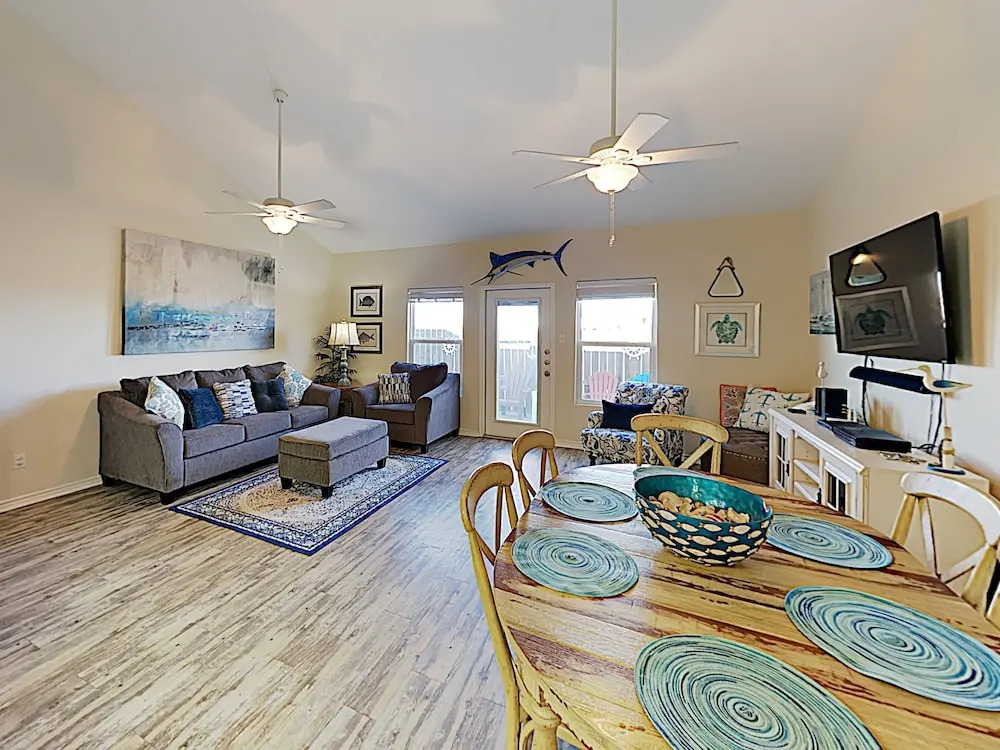 Renovated Nemo Cay Townhome W/ Pool-- Near Beach 3 Bedroom Townhouse