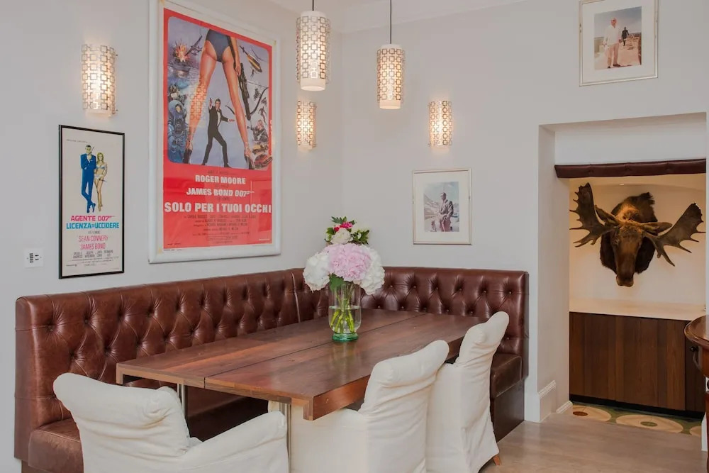 Exquisite Cadogan Square Knightsbridge Apartment
