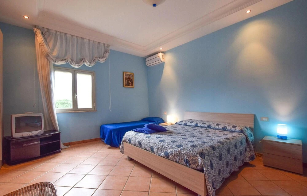 3 Bedroom Cozy Home In Castellammare Del G