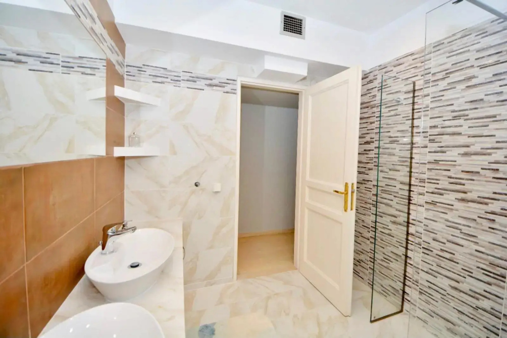 Villasonboard 3 Bed Penthouse Veranda Beach view jacuzzi Vouliagmeni Riviera