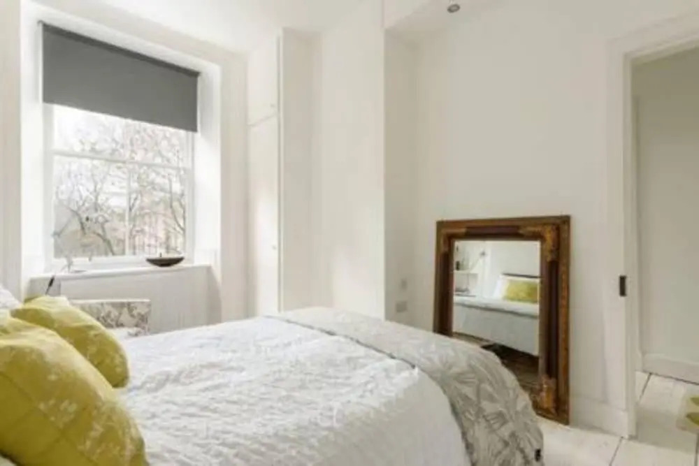 Modern Flat Arthur's Sea