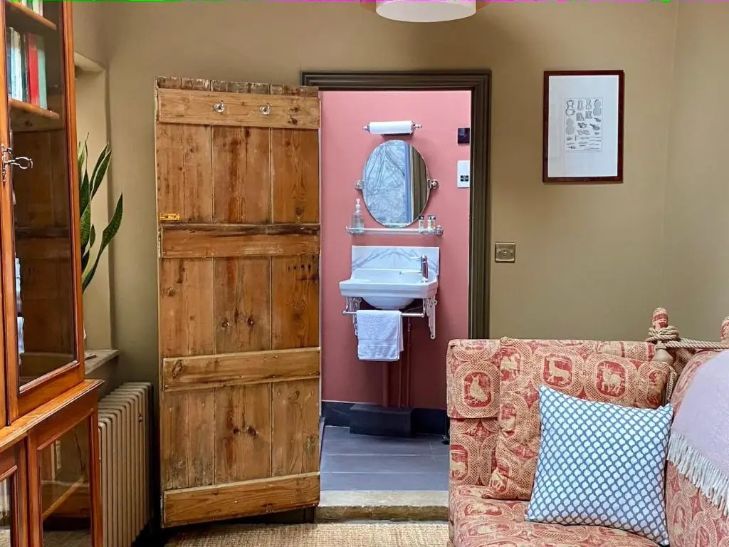 Little Hideaway - Central Frome