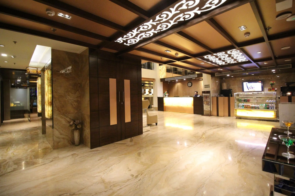 Hotel Golden Grand