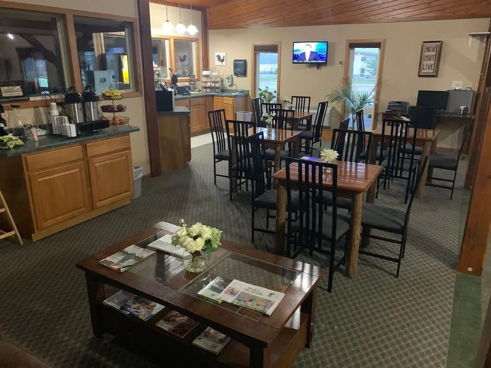 Woodland Inn & Suites