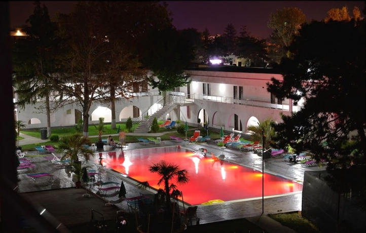 Grand Bay Hotel