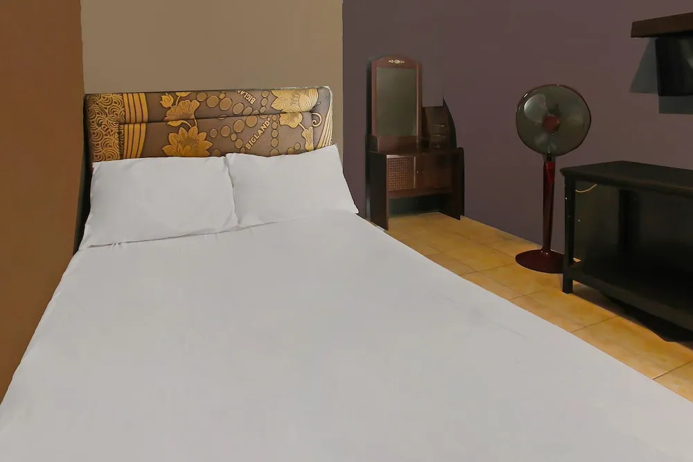 OYO 92308 Kos Duduk