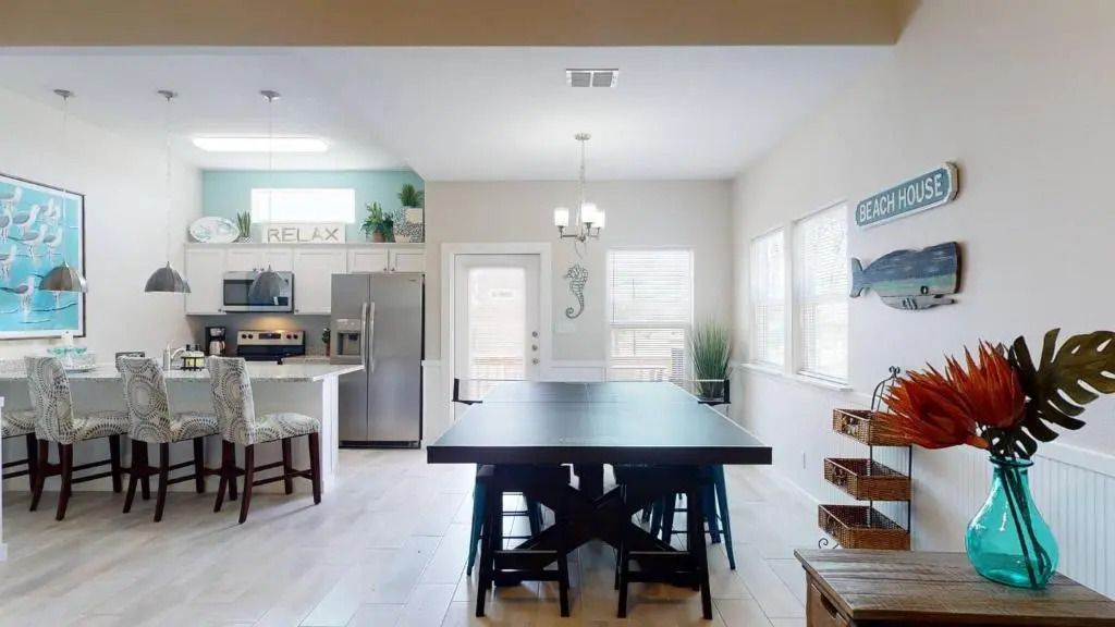 BC101 New Townhome, Heated Pool, 1 Minute Drive to Beach